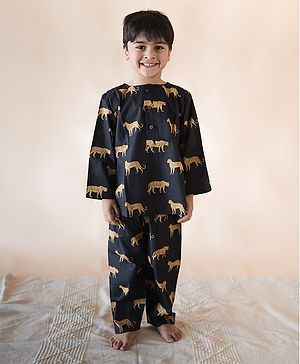 KLINGARU Cotton Woven Full Sleeves Cheetahs Printed Night Suit - Black