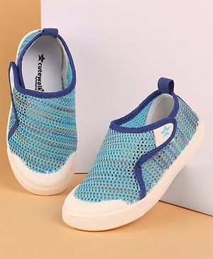 Cute Walk by Babyhug Velcro Closure Textured Casual Shoes - Blue