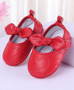 Cute Walk by Babyhug Heart Detailing with Bow Applique Velcro Closure Ballerina Booties - Red