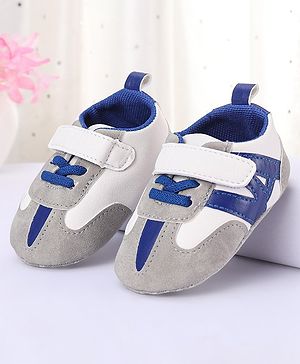 Cute Walk by Babyhug Booties with Velcro Closure - Blue & Grey