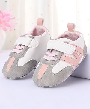 Cute Walk by Babyhug Booties with Velcro Closure - Pink & Grey