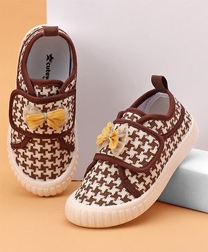 Cute Walk by Babyhug Velcro Closure Casual Shoes With Bow Applique - Coffee
