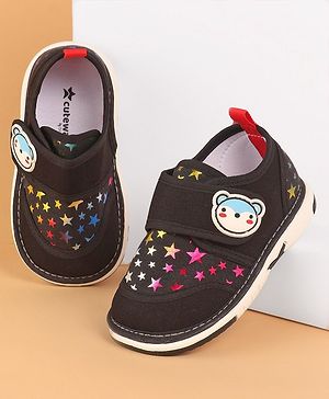 Cute Walk by Babyhug Musical Casual Shoes with Star Print- Black