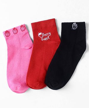 Pine Kids Knit Ankle Length Silvadur Antimicrobial Strawberry Designed Socks Pack Of 3 ( Color May Vary )