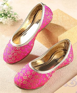 Cute Walk by Babyhug Mojaris - Pink