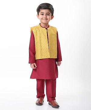 Babyhug Woven Full Sleeves Solid Kurta Pajama & Floral Embroidered Jacket Set - Maroon