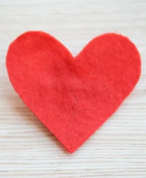 Pretty Ponytails Valentine Love Heart Brooch - Red