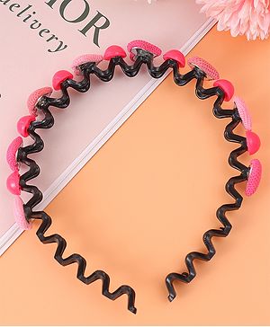 Pine Kids Hair Band with Hearts & Rounds Embellished Free Size - Pink