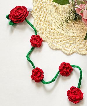 Bobbles & Scallops Crocheted Rose String Alligator Clip - Red