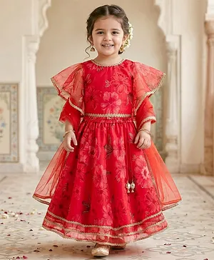 Babyhug Woven Floral Printed Flutter
                              Sleeves Choli Lehenga Set with Floral
                              Print & Lace Detailing & Dupatta -
                              Orange