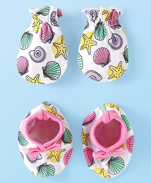 Babyhug 100% Cotton Knit Mittens & Booties with Sea Life Prints & Bow Applique - White