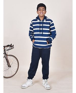 Kiddopanti Fleece Full Sleeves Striped Hooded Sweatshirt With Joggers Set - Navy Blue