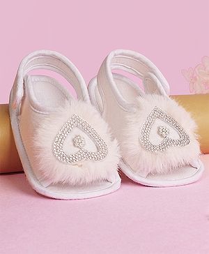 Coco Candy Heart Applique Detailed Velcro Closure Booties - White