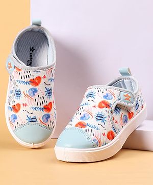 Cute Walk by Babyhug Casual Shoes with Velcro Closer & Heart Print - Light Blue