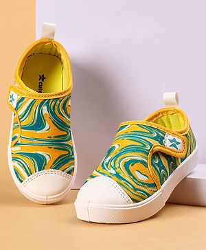 Cute Walk by Babyhug Casual Shoes with Velcro Closer & Abstract Closer - Yellow