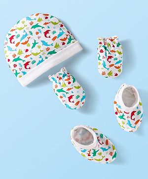 Babyhug Interlock Knit Cap Mittens And Booties Set with Sea Life Prints White - Diameter 11 cm