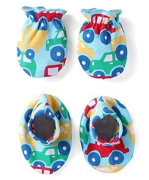 Babyhug 100% Cotton Knit Mittens & Booties Set with Car Print - Blue