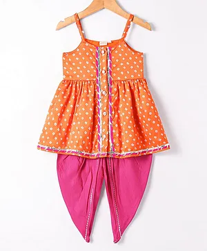 Saka Designs Silk Singlet Sleeves
                              Kurta & Dhoti Set with Bandhani Print
                              - Orange