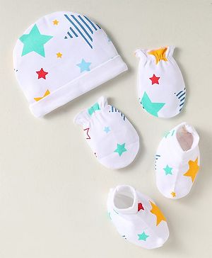 Babyhug Disney Interlock Knit Cap Mittens & Booties Set With Dalmatians Graphics White - Diameter 16 cm