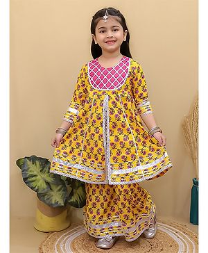 Superminis Cotton Three Fourth Sleeves Floral Motifs Printed Gota Lace Embelished Kurta With Coordinating Sharara Set - Yellow