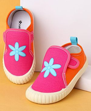 Cute Walk by Babyhug Velcro Closure Casual Shoes with Floral Print - Fuchsia
