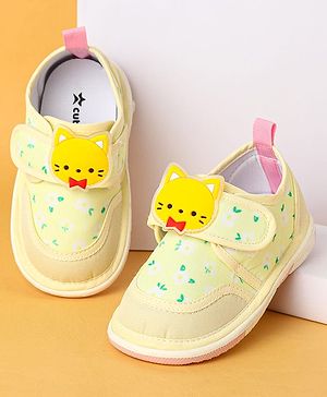 Cute Walk by Babyhug Velcro Closure Casual Shoes with Kitty Patch - Light Yellow