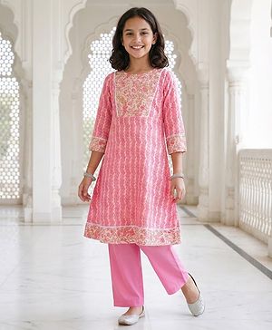 Pine Kids Viscose Woven Three Fourth Sleeves Floral Printed Kurta Salwar Set - Pink