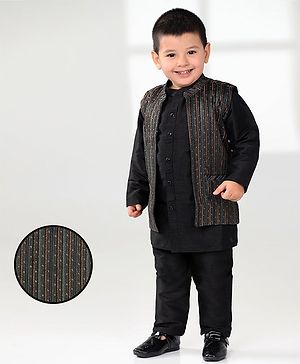 BAD BOYS Full Sleeves Solid Kurta Pyjama With Sequin Embellished & Embroidered Jacket - Green