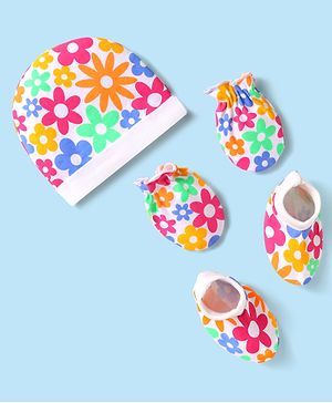 Babyhug 100% Cotton Interlock Knit Cap Mittens & Booties Set With Floral Print White - Diameter 15 cm