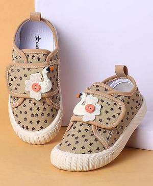 Cute Walk by Babyhug Velcro Closure Casual Shoes with Floral Print & Applique - Tan