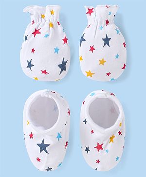 Babyhug 100% Cotton Interlock Knit Mittens & Booties Set with Stars Print - White