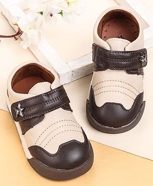 Cute Walk by Babyhug Casual Shoes with Velcro Closure - Brown & Beige