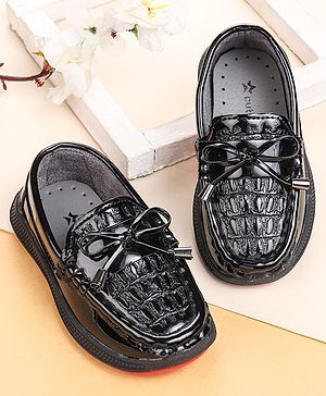 Cute Walk by Babyhug Slip On Loafers With Lace Applique - Black