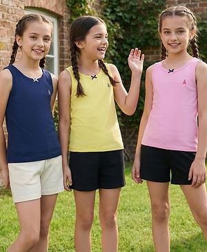 Pine Kids Cotton Lycra Knit Sleeveless Solid Colour Vests Pack Of 3 (Colour May Vary)