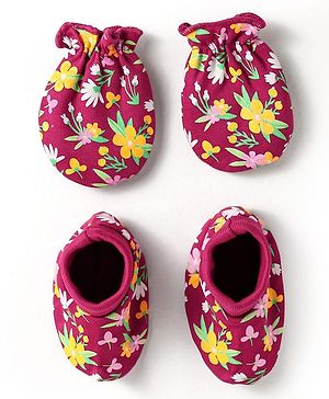Babyhug 100% Cotton Interlock Knit Mittens & Booties With Floral Print - Maroon