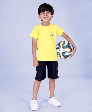Kiddopanti Cotton Half Sleeves Bee Printed Tee & Shorts Set - Yellow & Jet Black