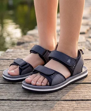 Pine Kids Solid Sandals With Velcro Closure -
                      Black & Grey