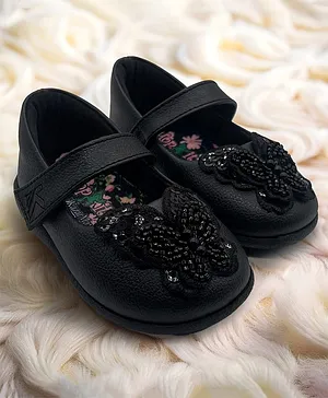 Hopits Beads Embellished & Butterfly
                      Applique Detailed With Velcro Closure Mary Jane
                      Ballerinas - Black
