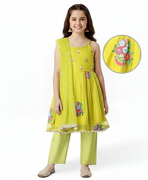 Pine Kids Woven Sleeveless Kurta Salwar Set With Floral Embroidery & Dupatta - Lime Green