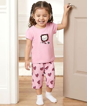 Babyhug Cotton Knit Half Sleeves Capri Night Suit With Heart Print - Pink