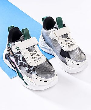 Cute Walk by Babyhug Velcro Closure Sneaker Shoes With Lace Detailing & Splash Print - White