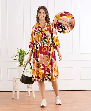 Bella Mama Viscose Woven Three Fourth
                              Sleeves Maternity Dress With Floral Print
                              - Beige