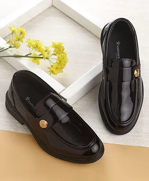 Cute Walk by Babyhug Slip on Solid Coloured
                      Loafers with Applique - Brown