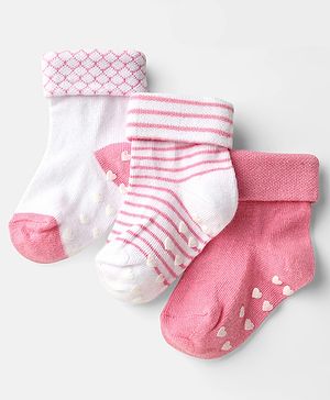 Cute Walk by Babyhug Ankle Length Anti Bacterial Anti Skid Socks with Stripes Pack of 3 - Pink & White