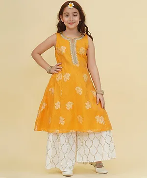 Bitiya By Bhama Silk Woven Sleeveless
                              Floral Printed Lace & Sequins
                              Embellished Kurta Sharara Set - Yellow