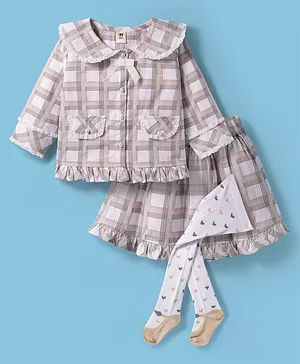 ToffyHouse 100% Cotton Yarn Woven
                              Full Sleeves Checkered Peter Pan Collared
                              Top & Skirt With Stockings & Bow
                              Applique - Peach