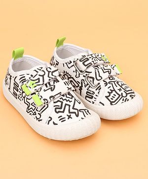 Cute Walk by Babyhug Velcro Closure Abstract Printed Casual Shoes - White & Lime Green