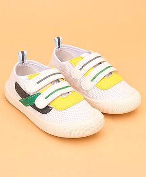 Cute Walk by Babyhug Velcro Closure Colour Block Casual Shoes - White
