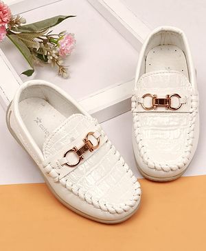 Cute Walk by Babyhug Slip On Solid Loafers with Applique Detailing - White