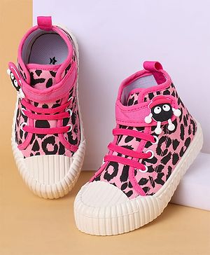 Cute Walk By Babyhug Casual Shoes with Velcro Closure Canvas & Animal Print - Pink